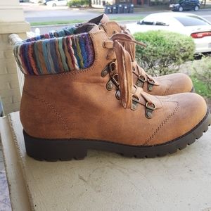 White Mountain hiking/casual boots